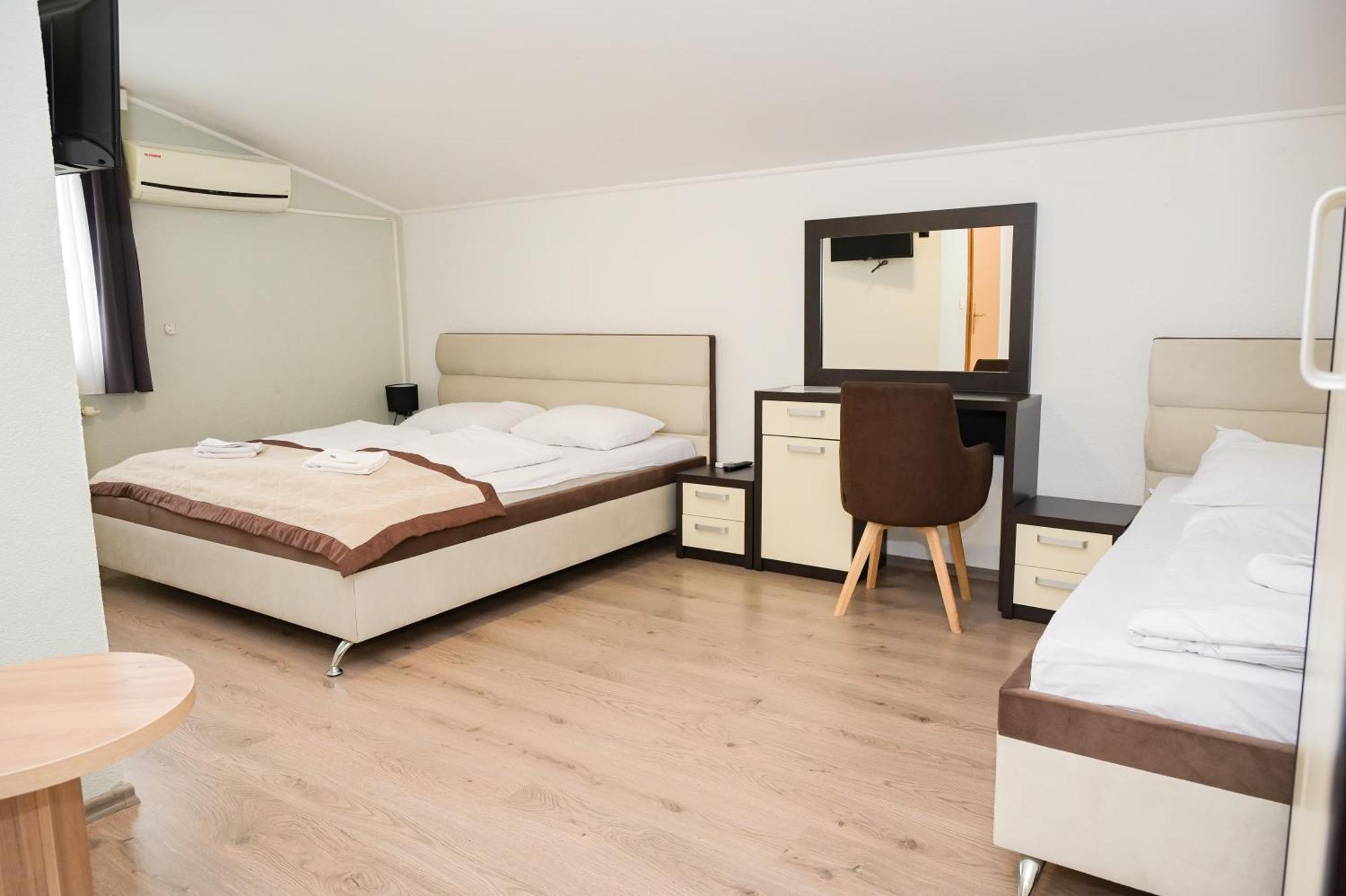 Motel Plaza Jajce Eksteriør billede
