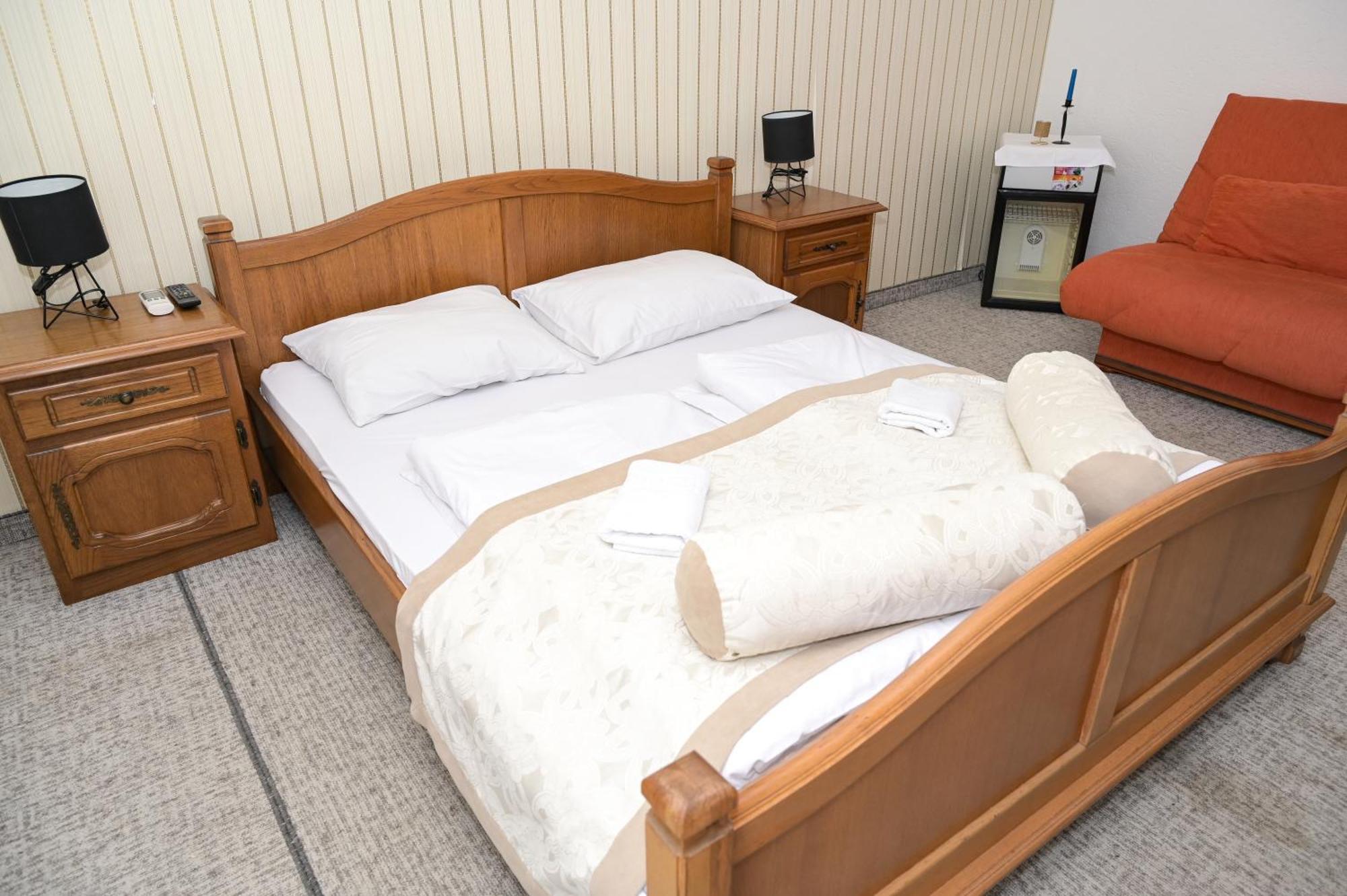 Motel Plaza Jajce Eksteriør billede